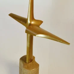 Abstrakte Aerodynamische Bronzeskulptur, Niederländisch, 1977