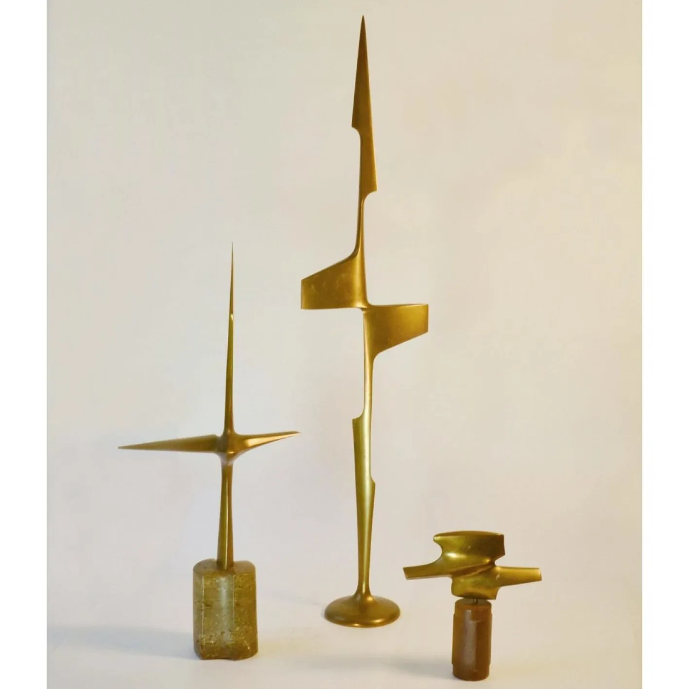 Abstrakte Aerodynamische Bronzeskulptur, Niederländisch, 1977