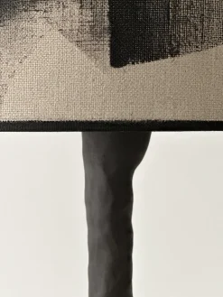 Abstrakte Tischlampe aus Holz von Atelier Monochrome