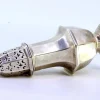 Achteckiger silberner Sprinkler mit Knopfdeckel und Bodenrillen