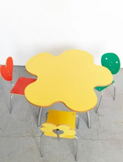 Agatha Infatil Kindertisch von Agatha Ruiz de la Prada für Amat-3, 1990er, 4er Set