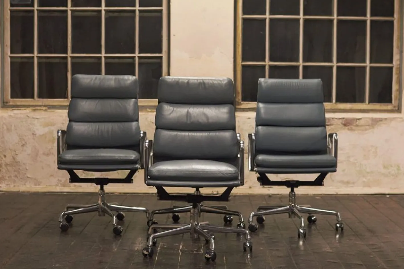 Aluminium Group Soft Pad Chair Modell EA437 von Eames