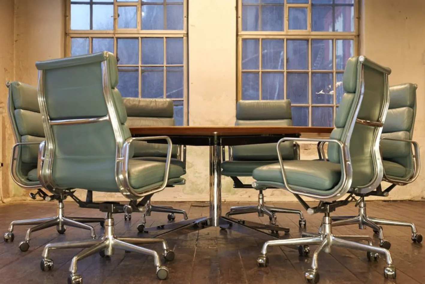 Aluminium Group Soft Pad Chair Modell EA437 von Eames