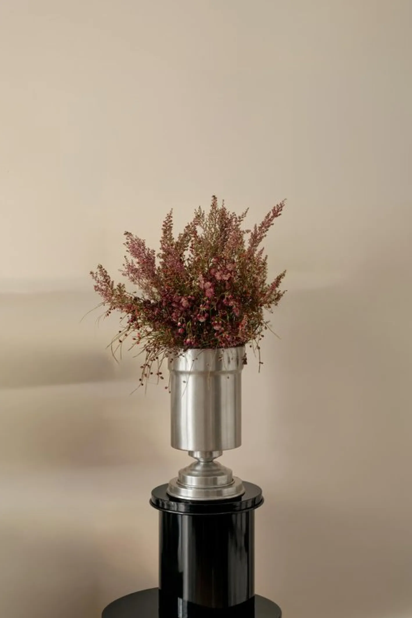 Amphora Maxi Vase aus hochglanzlackiertem Aluminium von Caspal