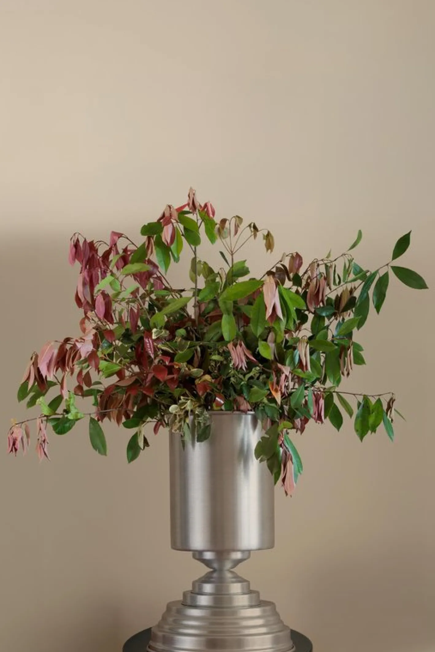 Amphora Maxi Vase aus hochglanzlackiertem Aluminium von Caspal