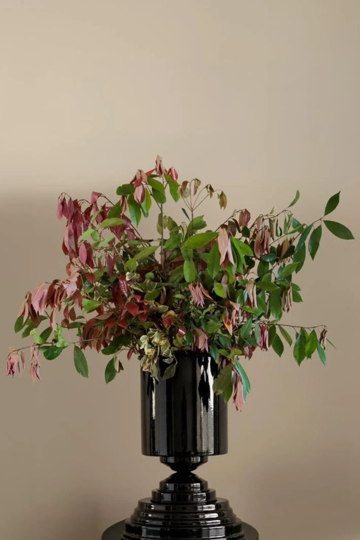 Amphora Maxi Vase aus hochglanzlackiertem Aluminium von Caspal