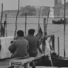 Andres, Venedig: Gondeln mit Menschen, Italien, 1955, Silbergelatineabzug