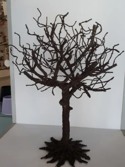 Anonyme, brutalistische Baumskulptur, 1980er, Eisen