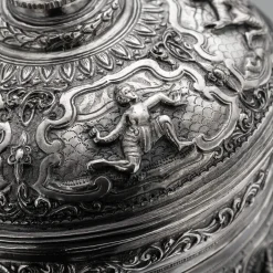 Antike burmesische Betel Box aus Silber auf Ständer, Rangeun, 1890