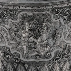 Antike burmesische Betel Box aus Silber auf Ständer, Rangeun, 1890