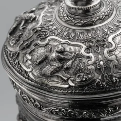 Antike burmesische Betel Box aus Silber auf Ständer, Rangeun, 1890