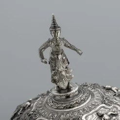 Antike burmesische Betel Box aus Silber auf Ständer, Rangeun, 1890