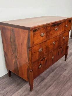Antike deutsche Biedermeier Kommode aus Nussholz, 19. Jh