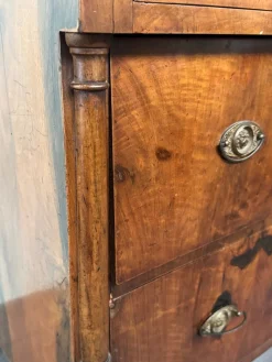 Antike deutsche Biedermeier Kommode aus Nussholz, 19. Jh