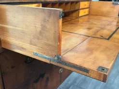 Antike deutsche Biedermeier Kommode aus Nussholz, 19. Jh