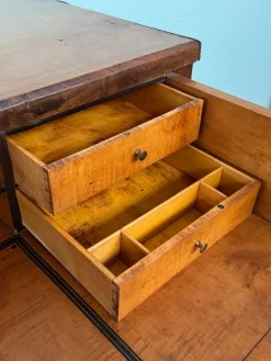 Antike deutsche Biedermeier Kommode aus Nussholz, 19. Jh