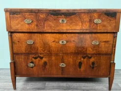 Antike deutsche Biedermeier Kommode aus Nussholz, 19. Jh