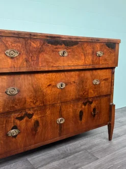 Antike deutsche Biedermeier Kommode aus Nussholz, 19. Jh