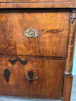 Antike deutsche Biedermeier Kommode aus Nussholz, 19. Jh