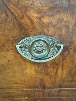 Antike deutsche Biedermeier Kommode aus Nussholz, 19. Jh