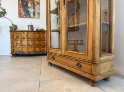 Antike Farmhaus Vitrine