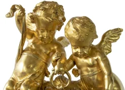 Antike französische Kaminuhr aus vergoldeter Bronze, 19. Jh