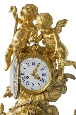 Antike französische Kaminuhr aus vergoldeter Bronze, 19. Jh