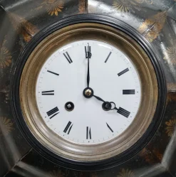 Antike französische Wanduhr von Tolewear, 1850er
