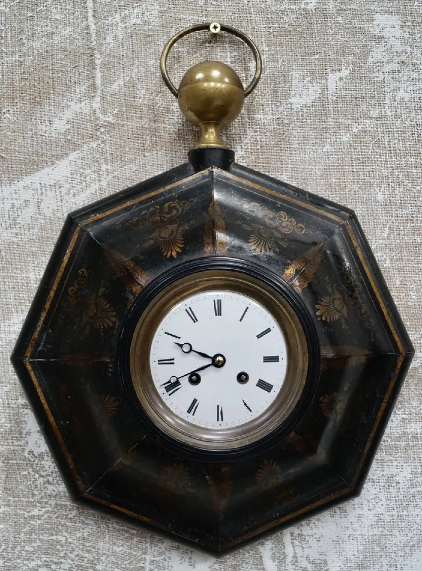 Antike französische Wanduhr von Tolewear, 1850er