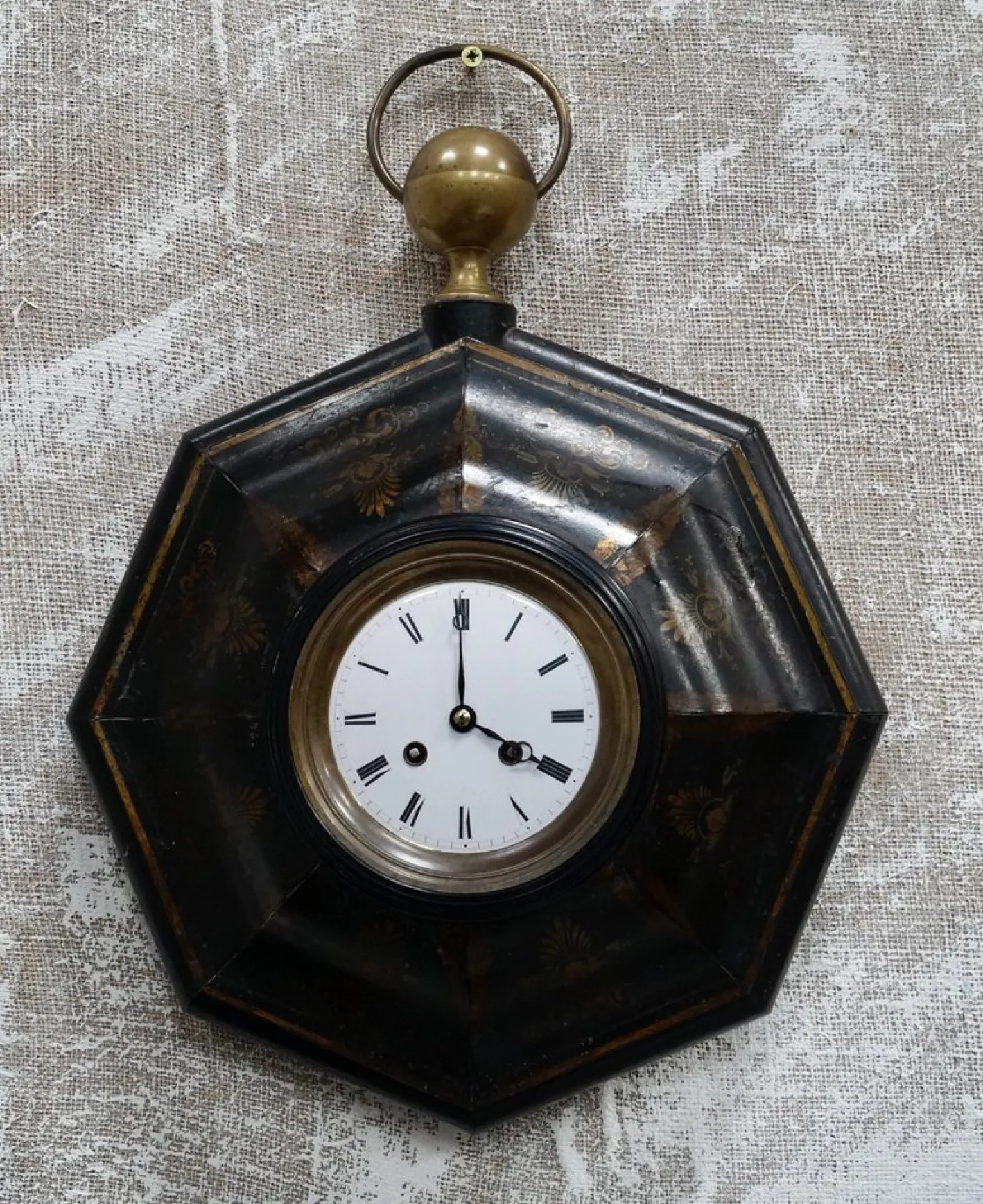 Antike französische Wanduhr von Tolewear, 1850er