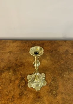 Antike George III Kerzenständer aus Messing, 1760, 2er Set
