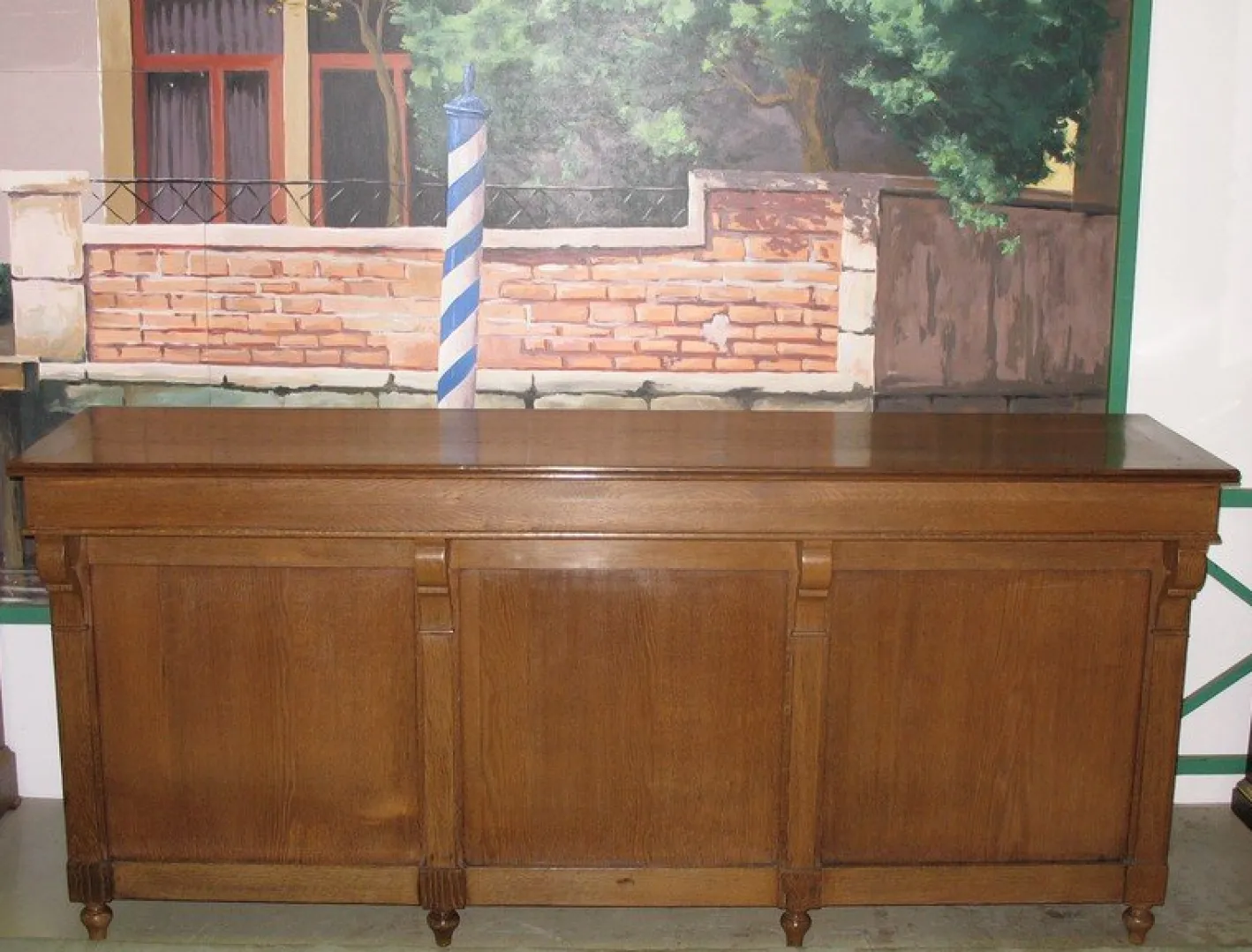 Antike Handelstheke