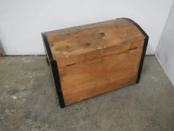 Antike Holztruhe