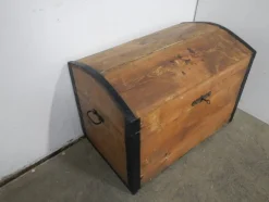 Antike Holztruhe