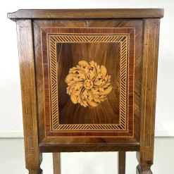 Antike italienische Nachttische aus Holz mit floralen Intarsien, 1750er, 2er Set