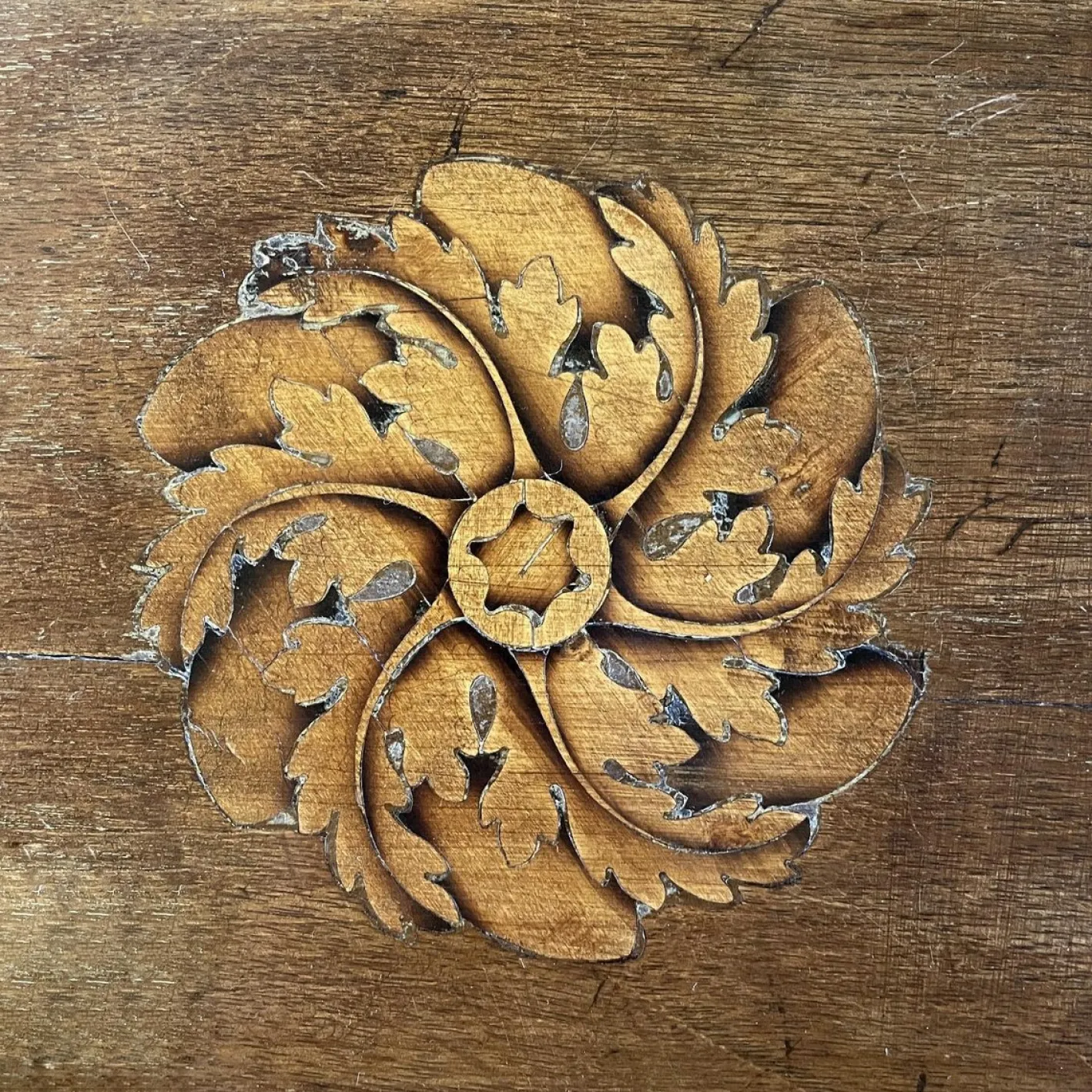 Antike italienische Nachttische aus Holz mit floralen Intarsien, 1750er, 2er Set