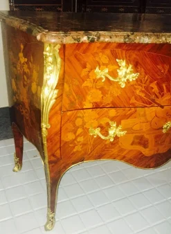 Antike Louis XV Marketerie Kommode