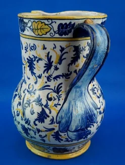 Antike Majolikierte Keramik Krug Vase aus der Renaissance von Montelupo Fiorentino