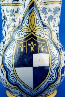 Antike Majolikierte Keramik Krug Vase aus der Renaissance von Montelupo Fiorentino