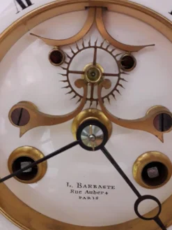 Antike Marmoruhr von Barbaste Paris