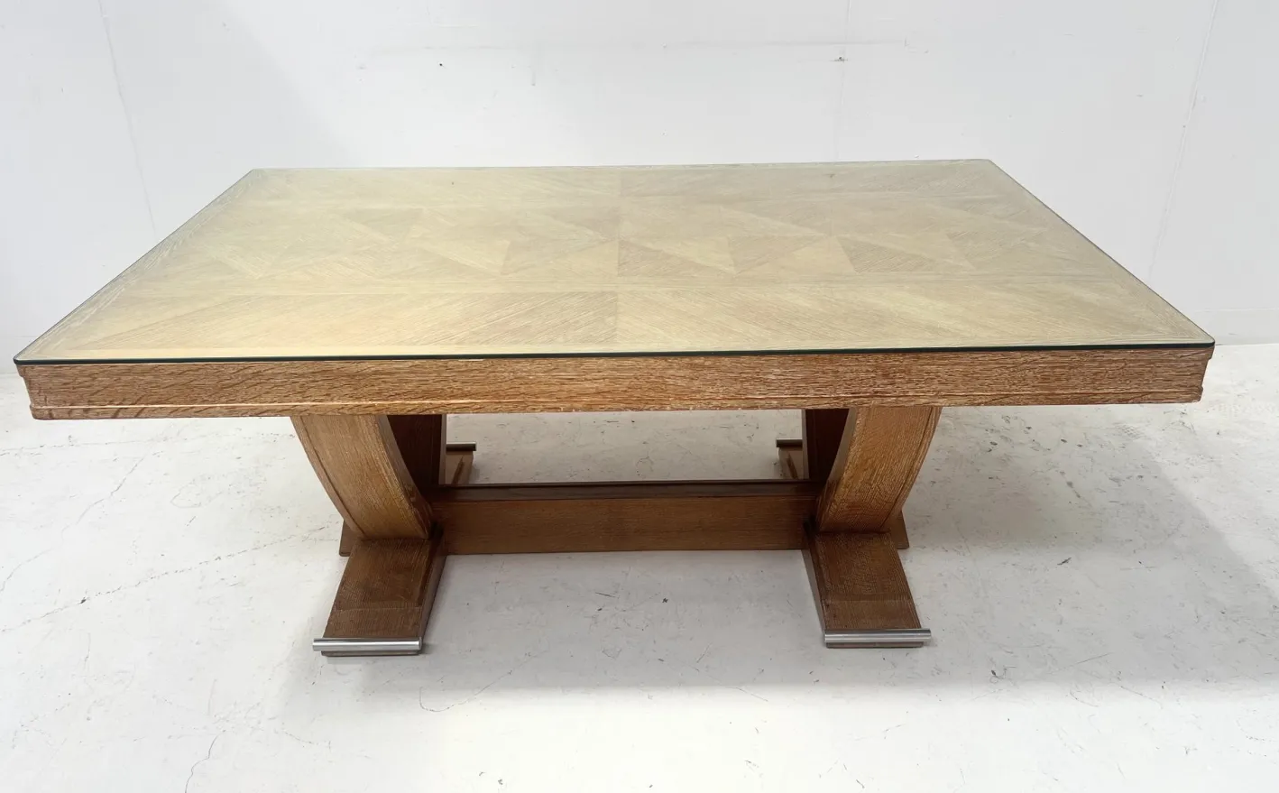 Antiker Art Deco Schreibtisch aus gekalkter Eiche, 1900er