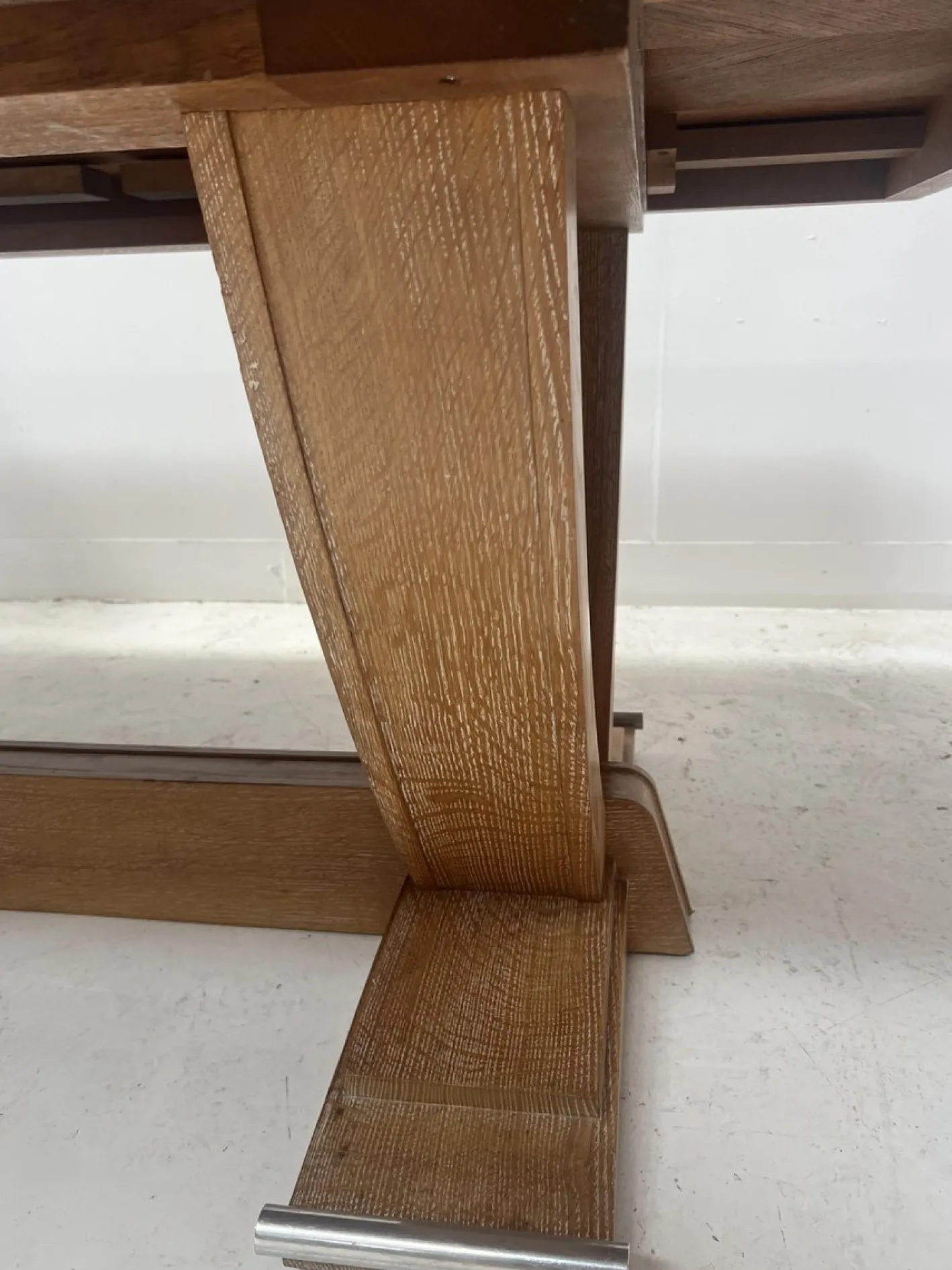 Antiker Art Deco Schreibtisch aus gekalkter Eiche, 1900er