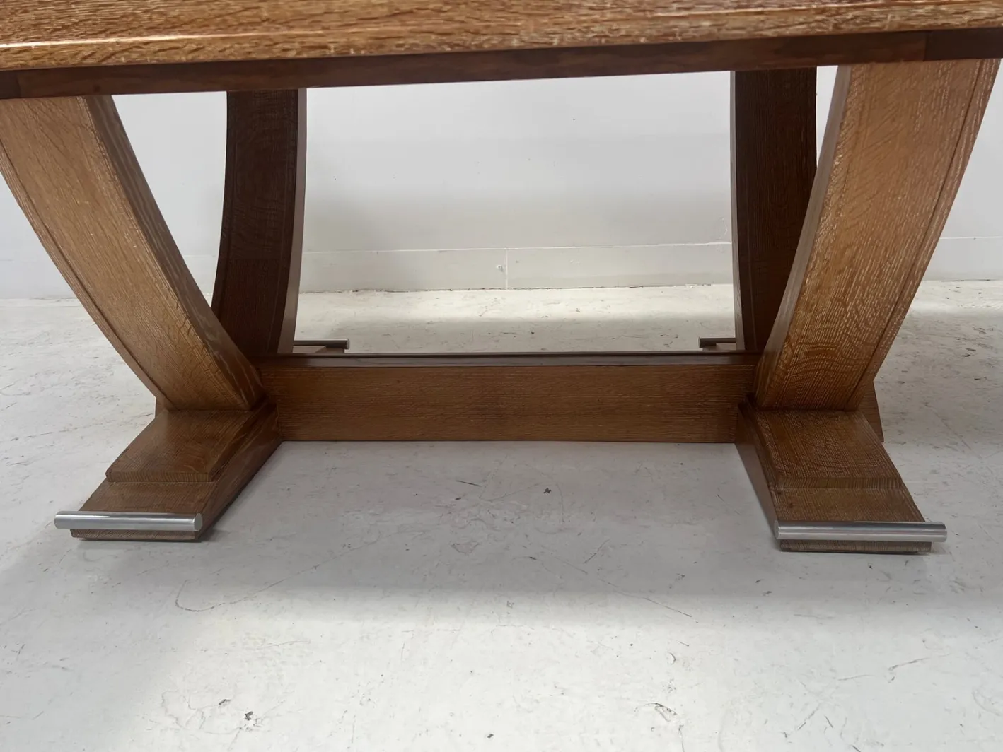 Antiker Art Deco Schreibtisch aus gekalkter Eiche, 1900er
