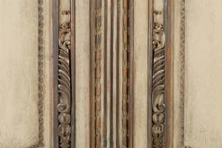 Antiker bemalter französischer Holzschrank, 1700er