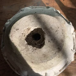 Antiker Übertopf aus Elfenbeinstein