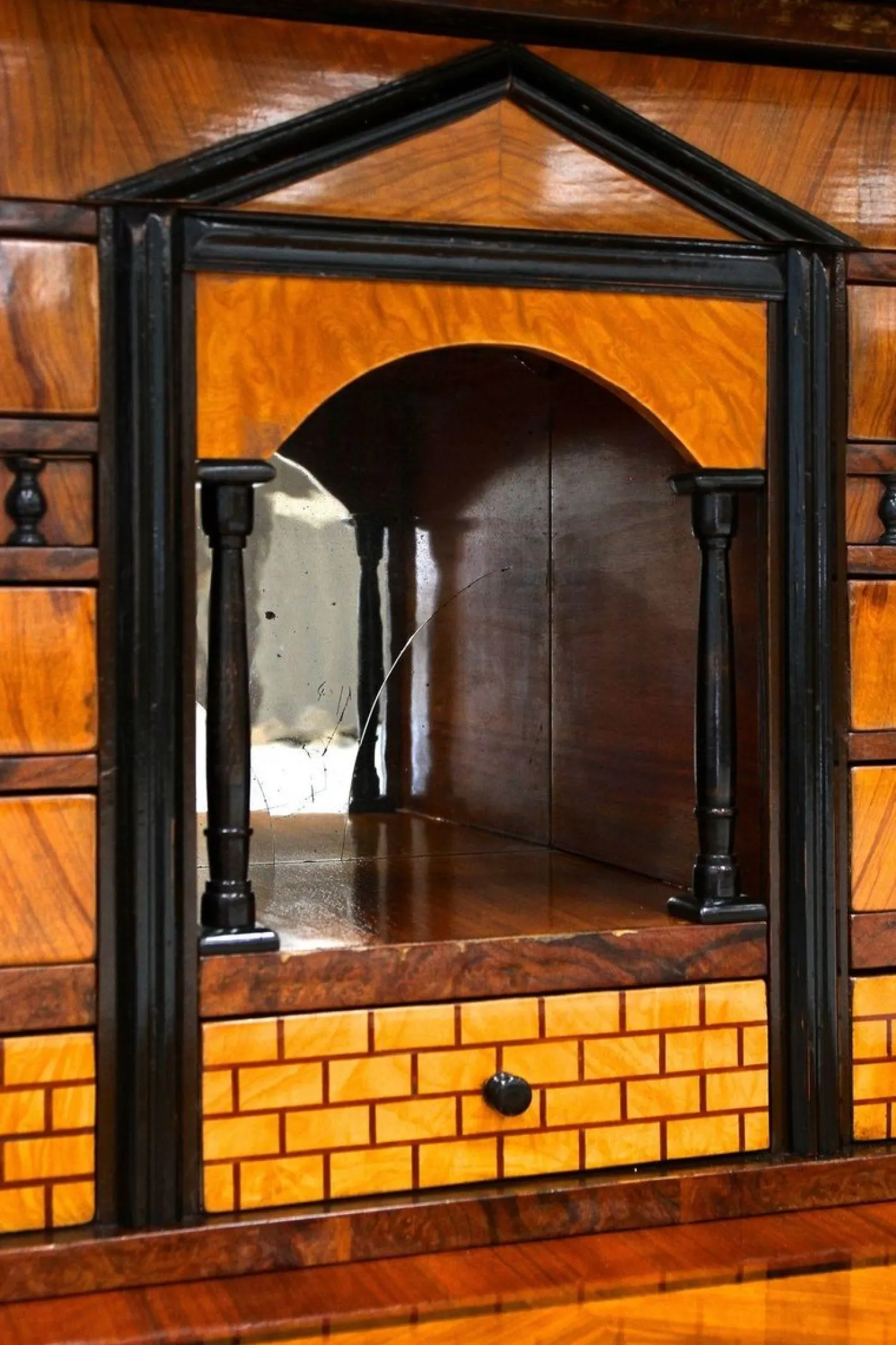 Antiker Biedermeier Sekretär aus Nussholz, 1825