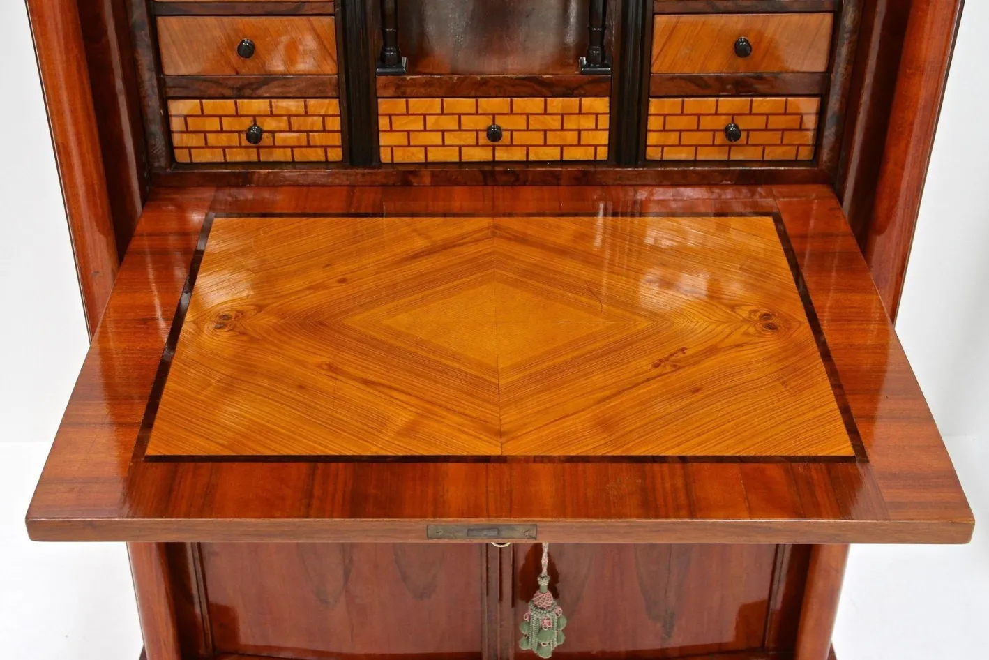Antiker Biedermeier Sekretär aus Nussholz, 1825