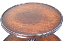Antiker dreistufiger georgischer Speiseaufzug aus Mahagoni, 1760