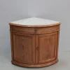 Antiker Eckschrank