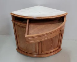 Antiker Eckschrank